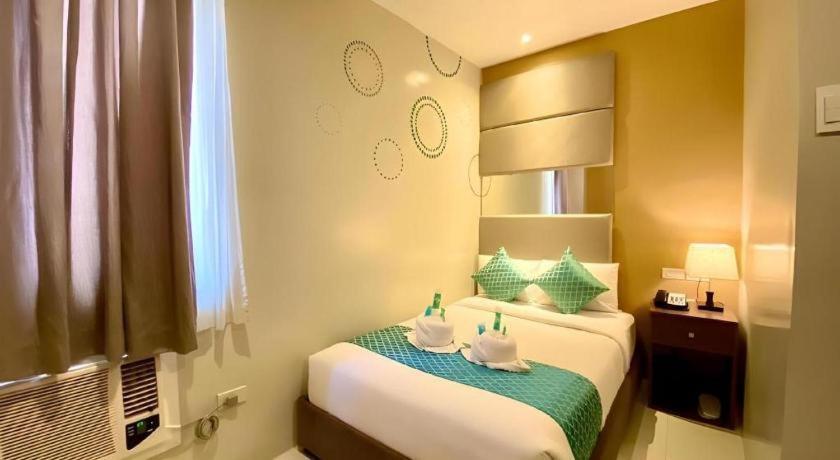 Hotel Estrella Tacloban Esterno foto