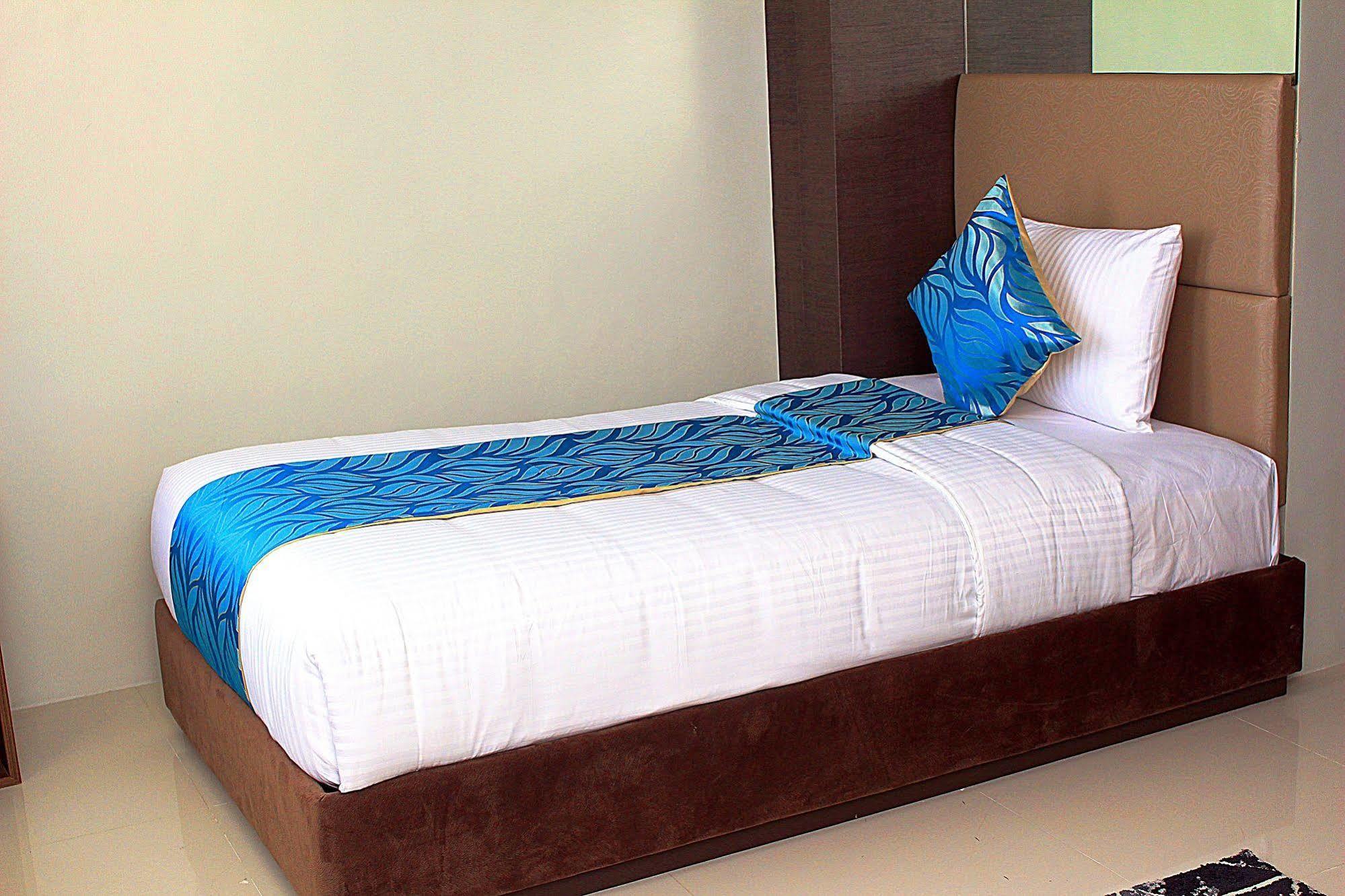 Hotel Estrella Tacloban Esterno foto